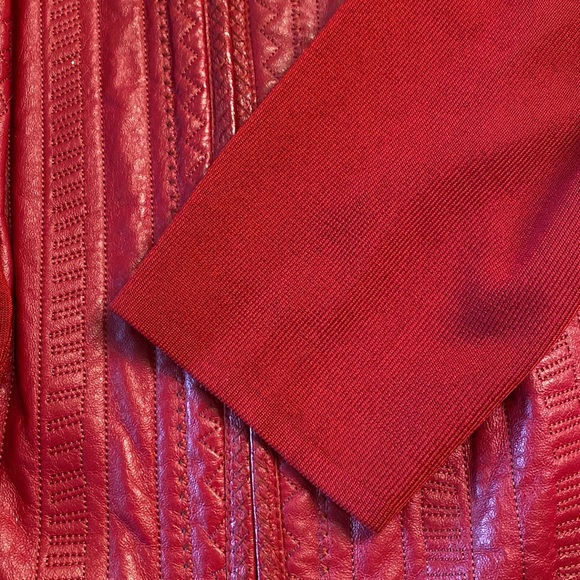 Peter Nygard Red Leather/Knit Jacket, - Picture 8 of 10